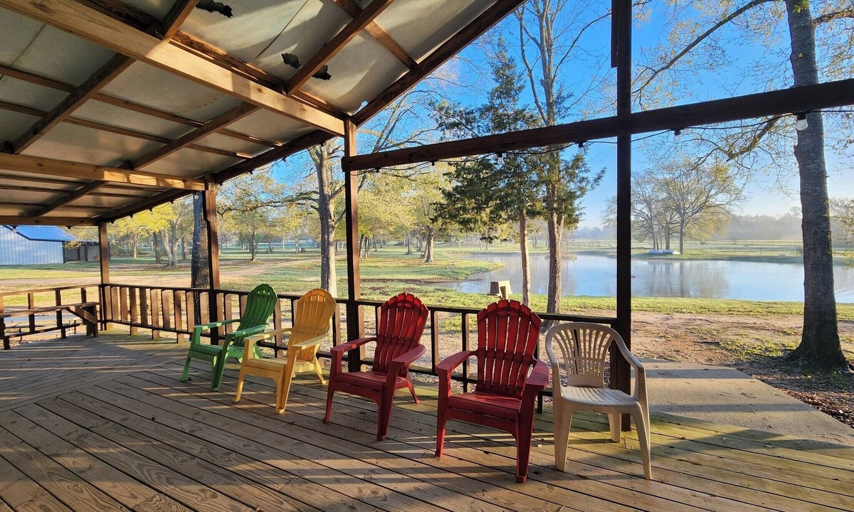 Hempstead Cabin | Rustic Ranch Bunkhouse Retreat- Sleeps 28+ -Pool & Pond