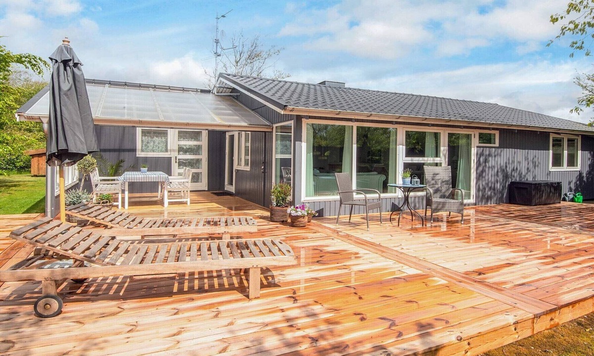 Hemmet House | Rustic Retreat at Hemmet Strand-By Traum