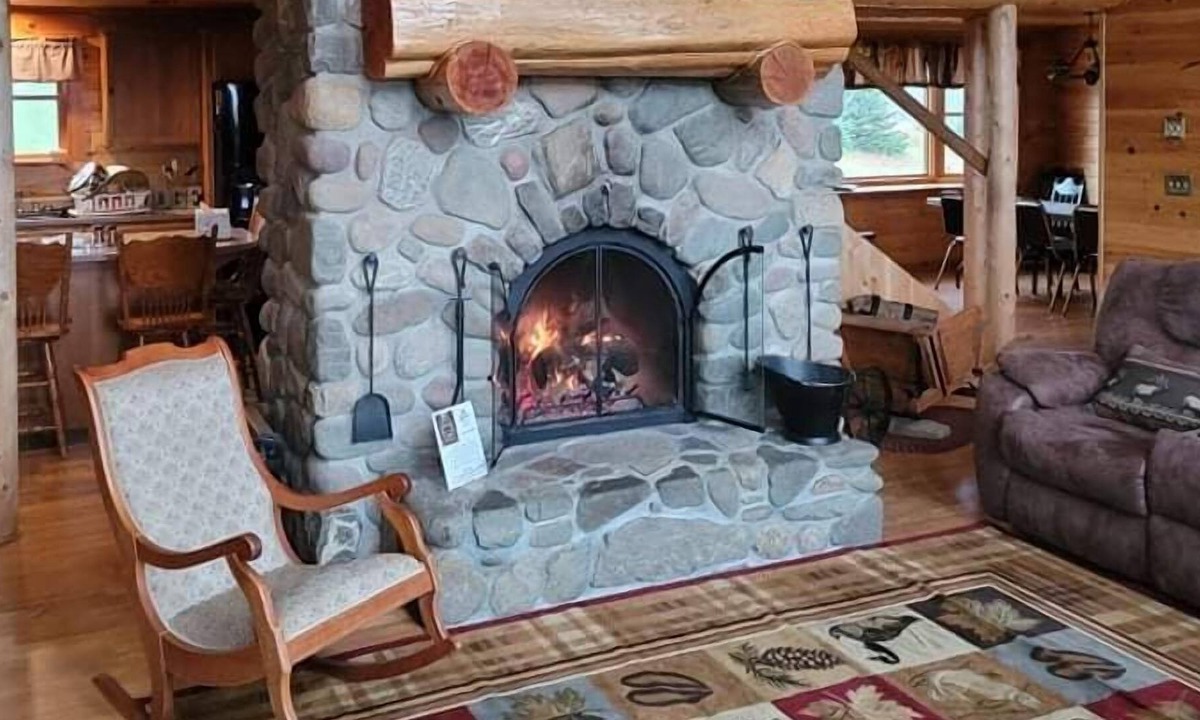 Perham Cabin | Rustic Retreat Lodge LLC