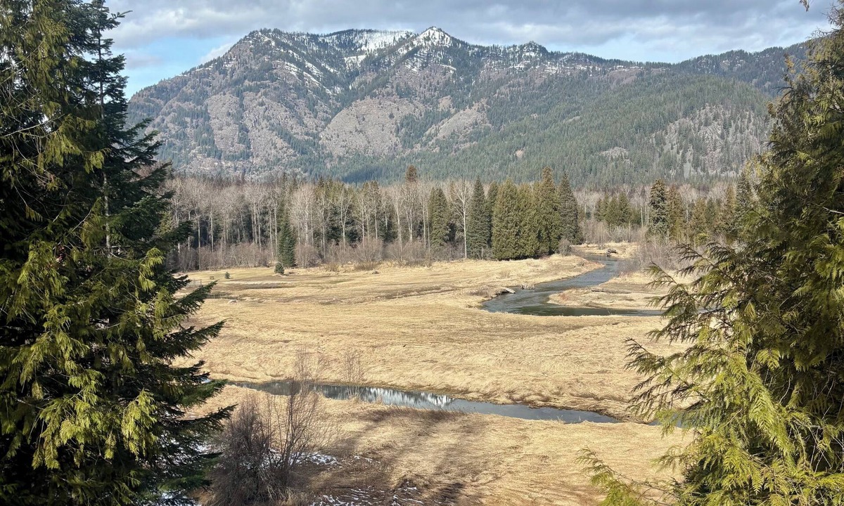 Noxon House | Rustic River Cabin - True Montana Experience