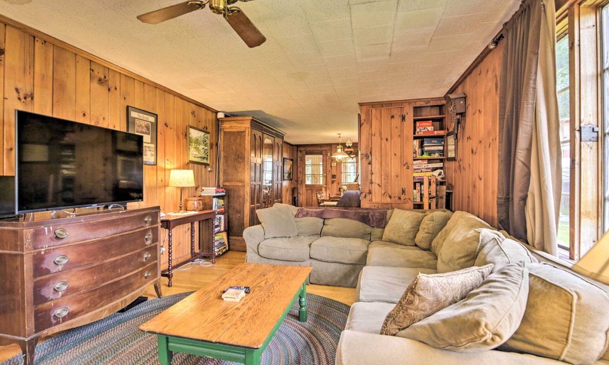 Granville House | Rustic Roxbury Ski Farmhouse with Trails!