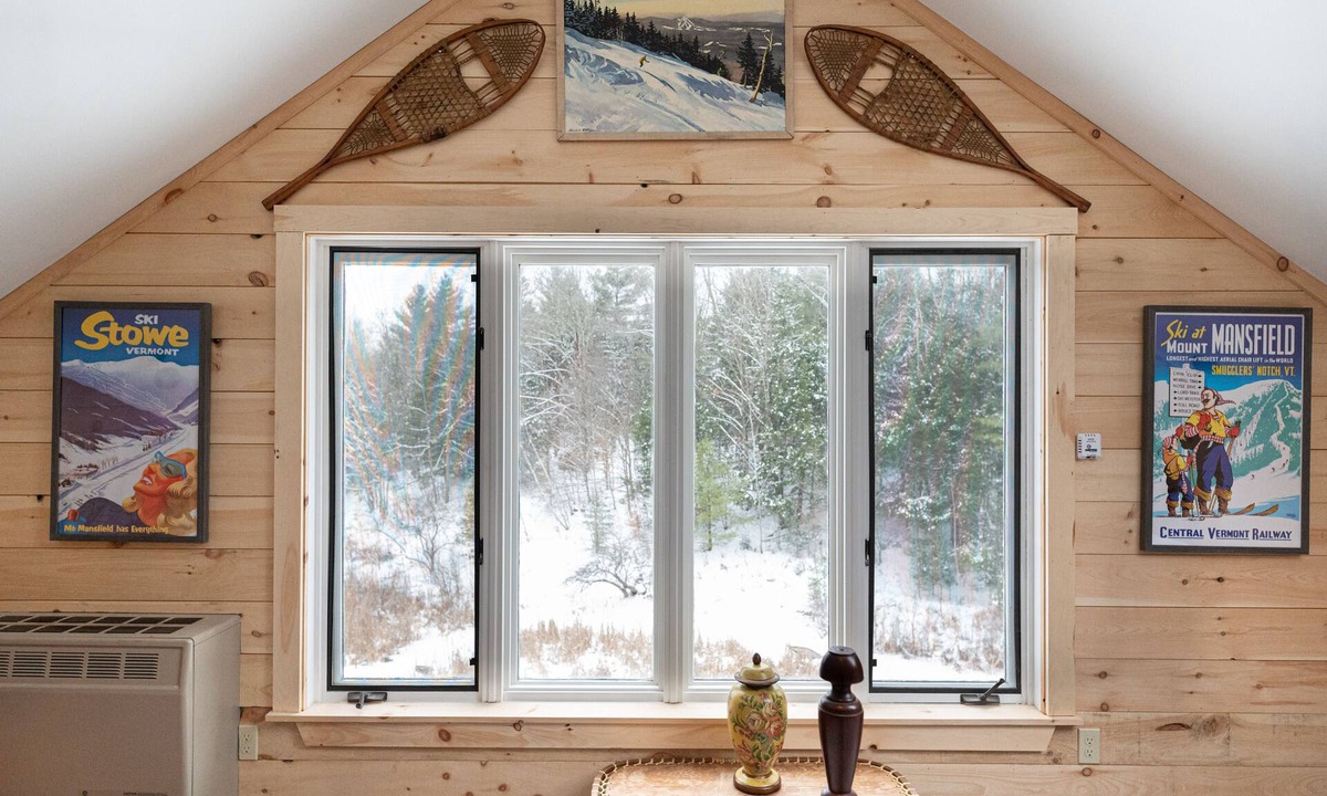 Waterbury Center Apartment | Rustic Studio with tiny home feel