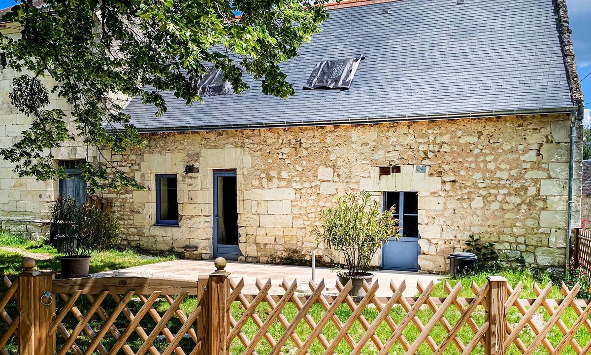 Bourgueil House | Rustic traditional cottage with historical charm