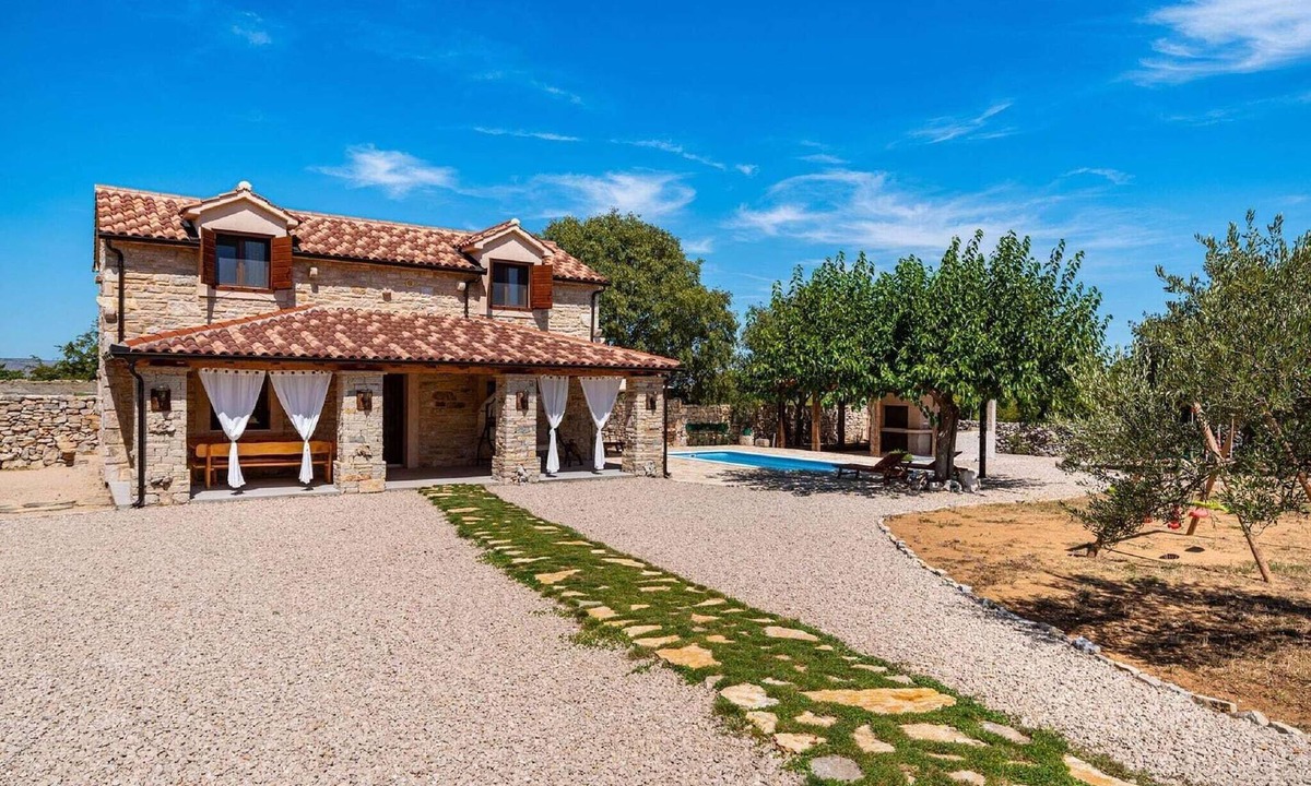 Stankovci Villa | Rustic Villa with Pool near Krka Park