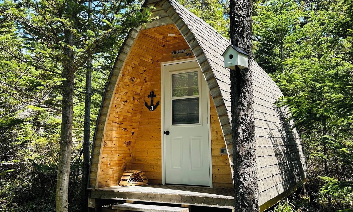 Port Blandford Cabin | Rustic Wave Cottages-Glamping Pod #3