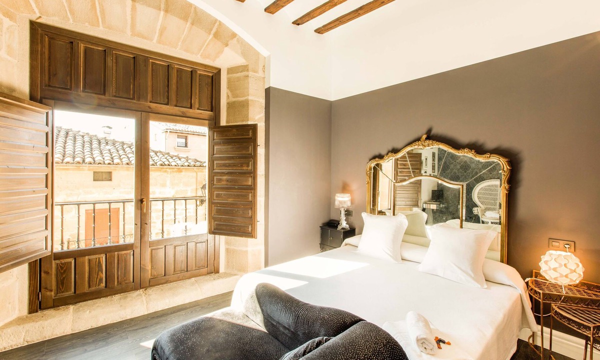 Cuzcurrita de Rio Tiron Hotel | Rusticae Hotel Teatrisso