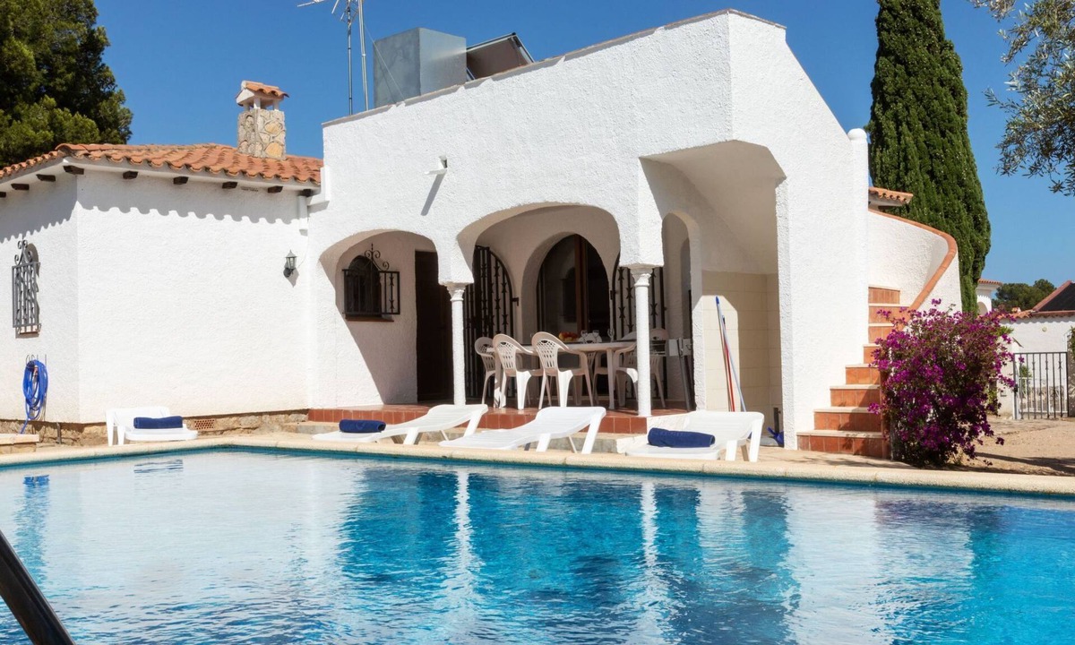 Rustical Mont-roig House | Rustical Mont Roig by Interhome