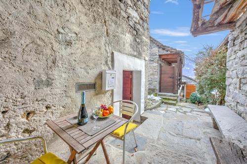 Corippo Ski Chalet | Rustico Caterina - Happy Rentals
