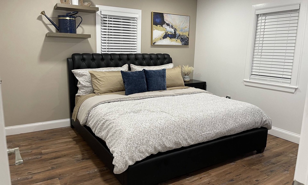 Rahway Apartment | Rutgers University, Dream Mall, NYC