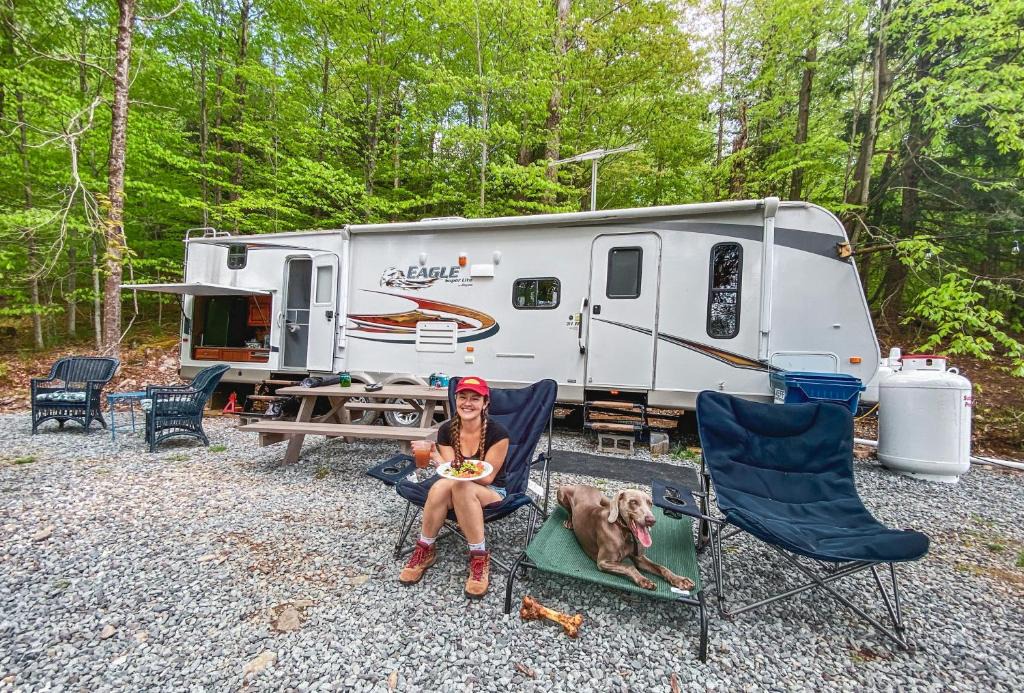 Roscoe Other | Rv adventure Roscoe Pet friendly