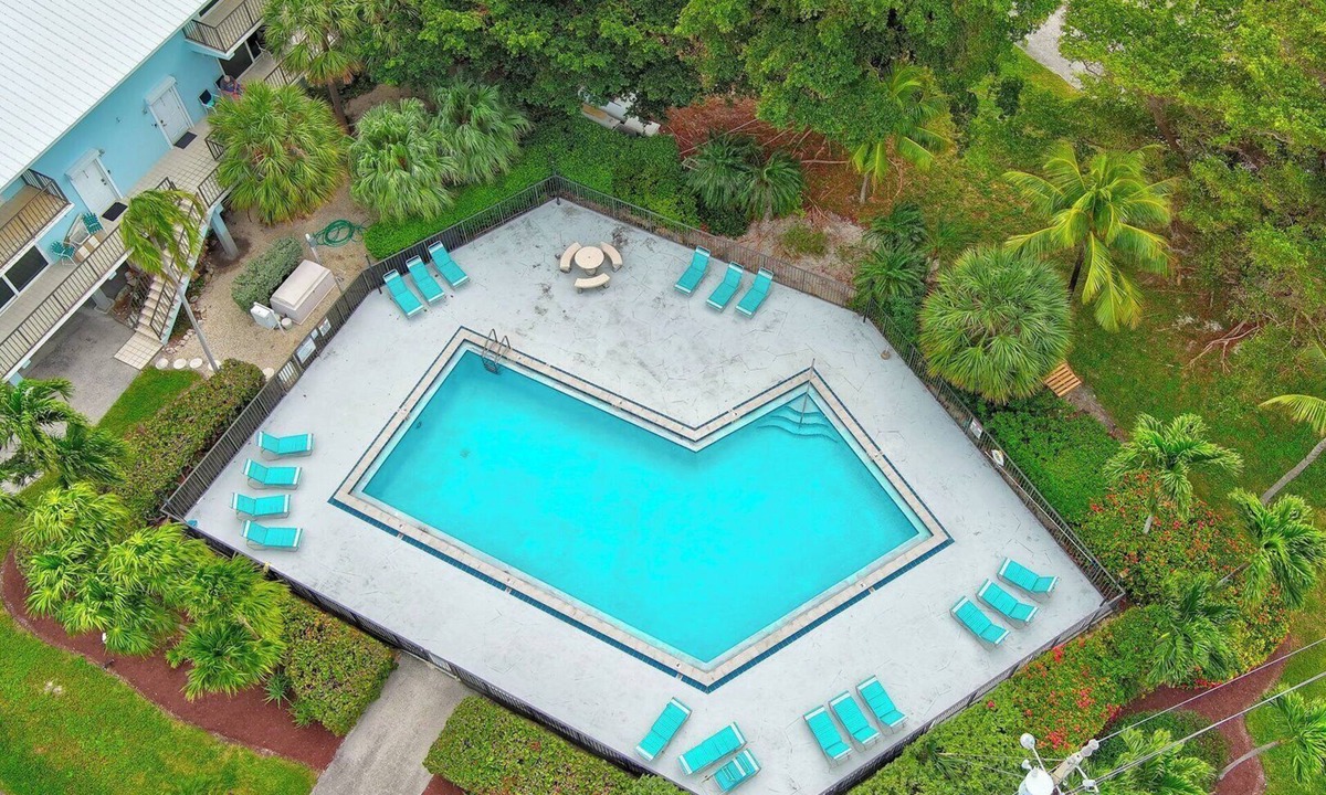 Marathon Condo | Rx: Paradise updated 2bed/2.5bath townhouse style condo with open water views, shared pool & dockage