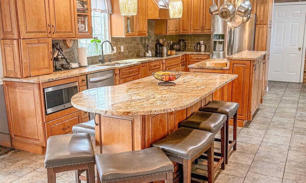 Lake Ronkonkoma House | RYDER CUP ACCOMMODATION <30 minutes. CONCIERGE SERVICES AVAILABLE