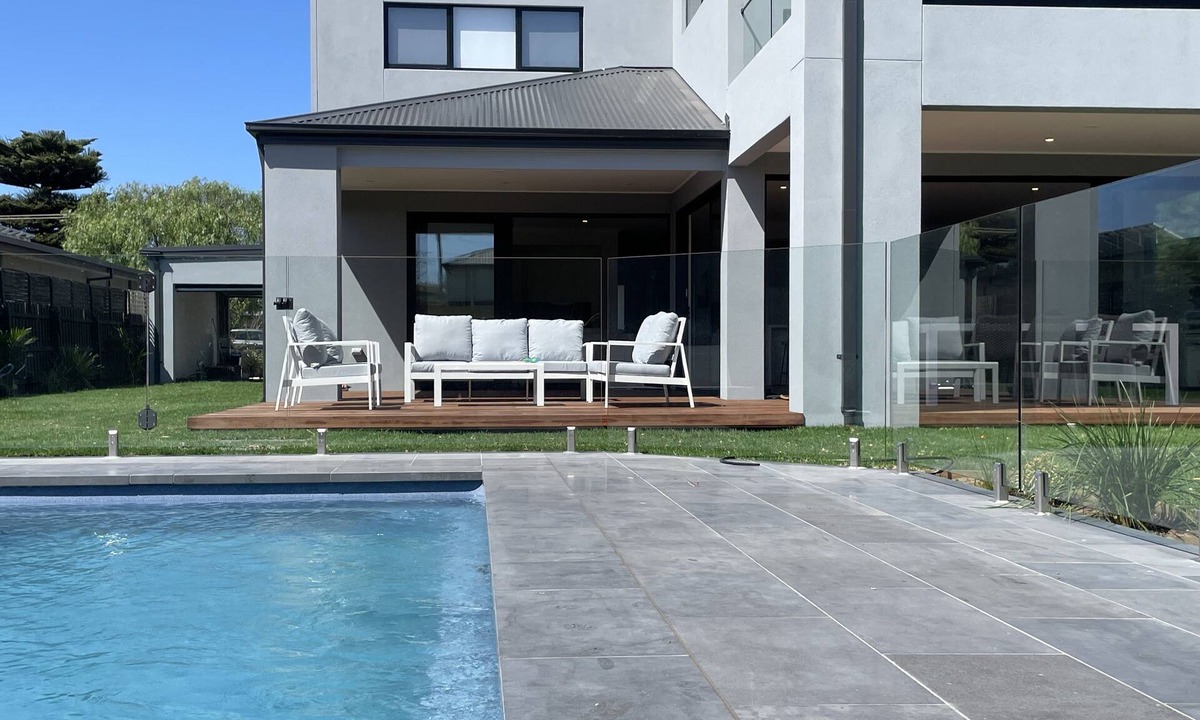 Rye House | Rye Beach Retreat. Pool + spa