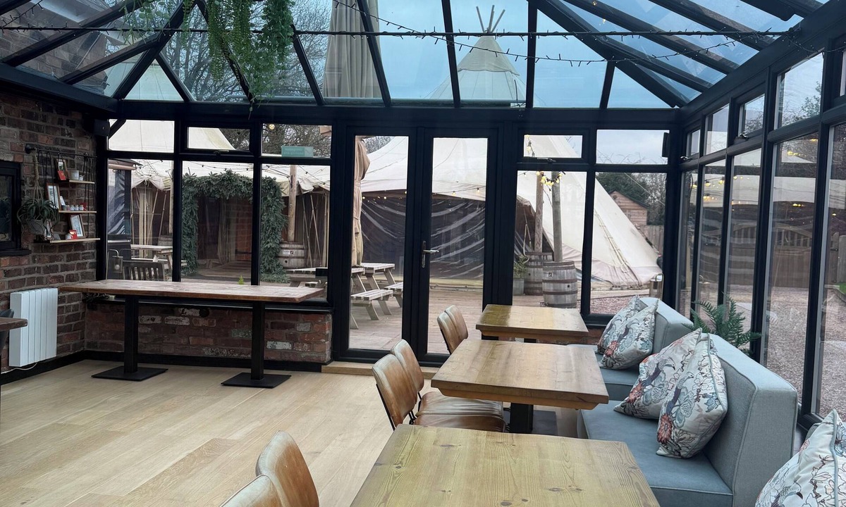 Wilmslow Hotel | Rylands Farmhouse