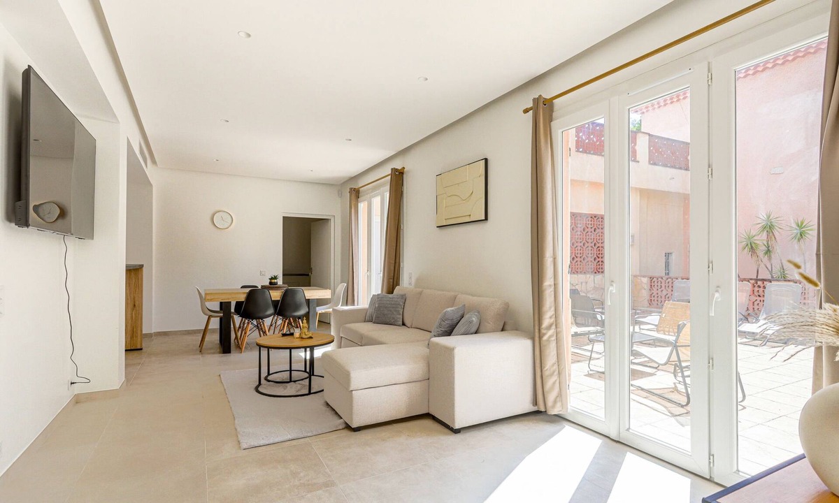 La Californie Apartment | Sàvega - Climatisé et Proche Plage