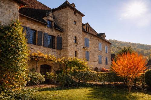Autoire House | Séjour à deux au Château d'Autoire, studio de charme, tonnelle, vue vallée et village