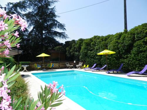 Beauville House | Séjour authentique-Piscine Privée Chauffée- Spa et Nature
