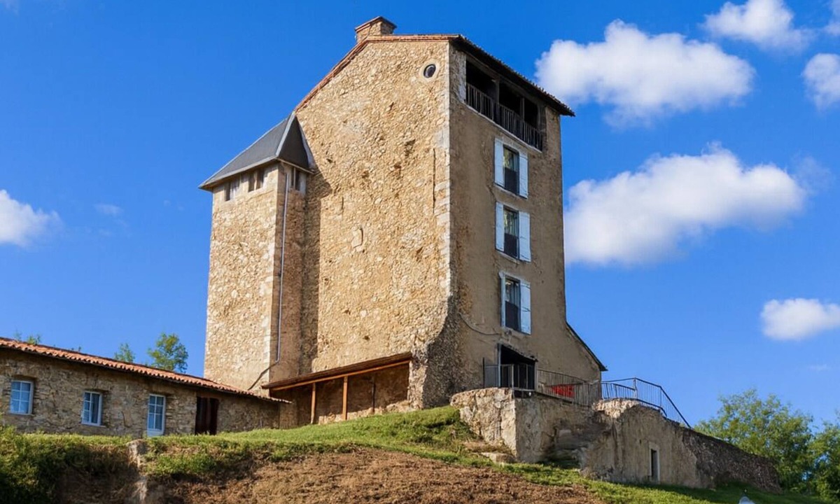 Montegut Other | Séjour rustique dans un château médiéval - Authenticité & nature