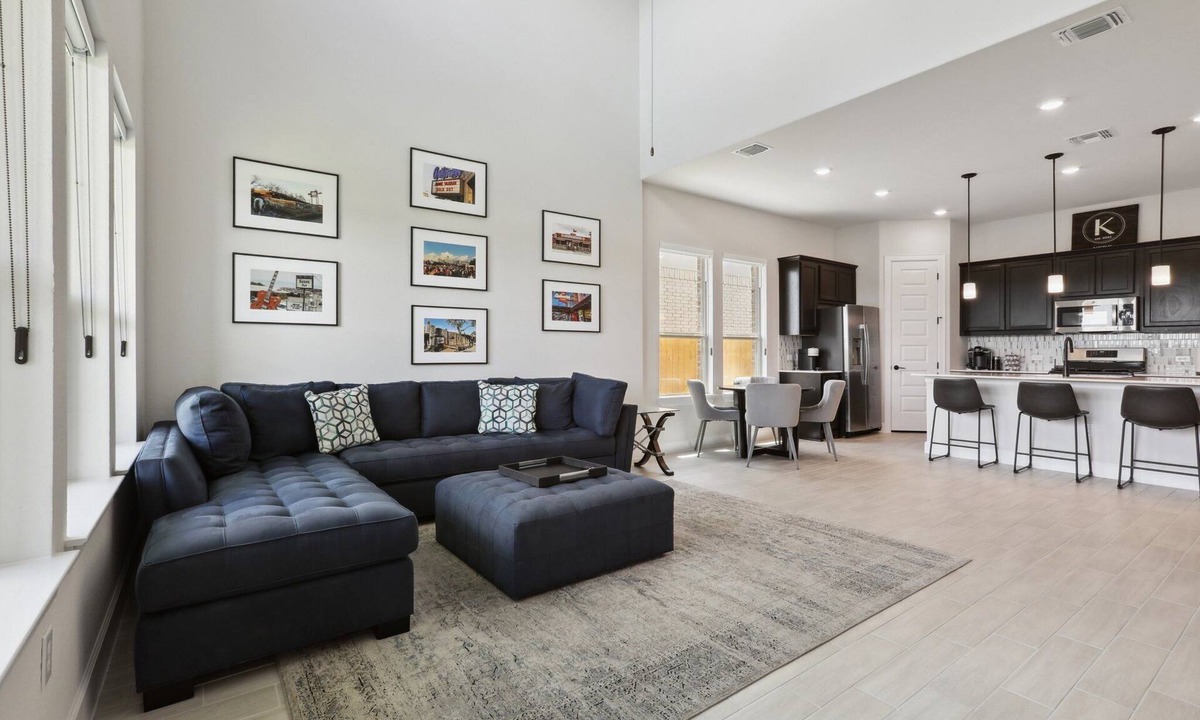 Austin House | S. Austin - Corporate Relocations, Insurance Claims, Remodels, Waiting to Buy!