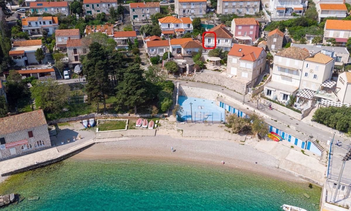 Cove Tri Zala (Zrnovo) Apartment | S1 - studio just 50m from the beach with sea view