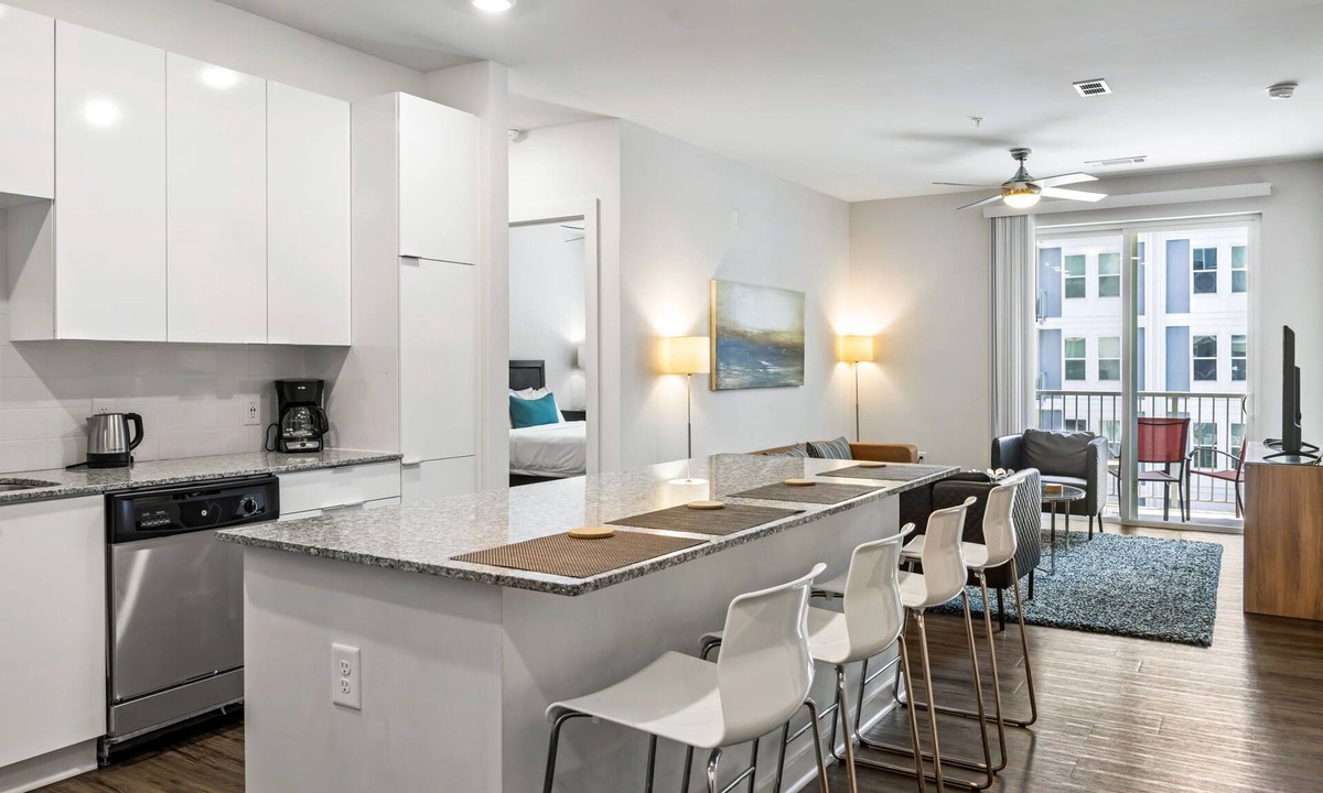Midtown Apartment | (S2BA) Modern 2-BR, Walkable in Midtown, 1 Block from MARTA