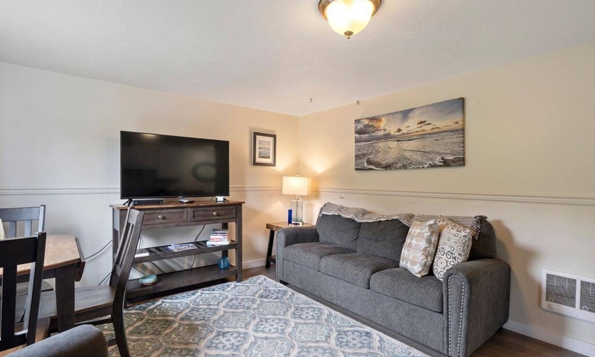 Netarts Apartment | S3 - Beach Break @ Surf Inn