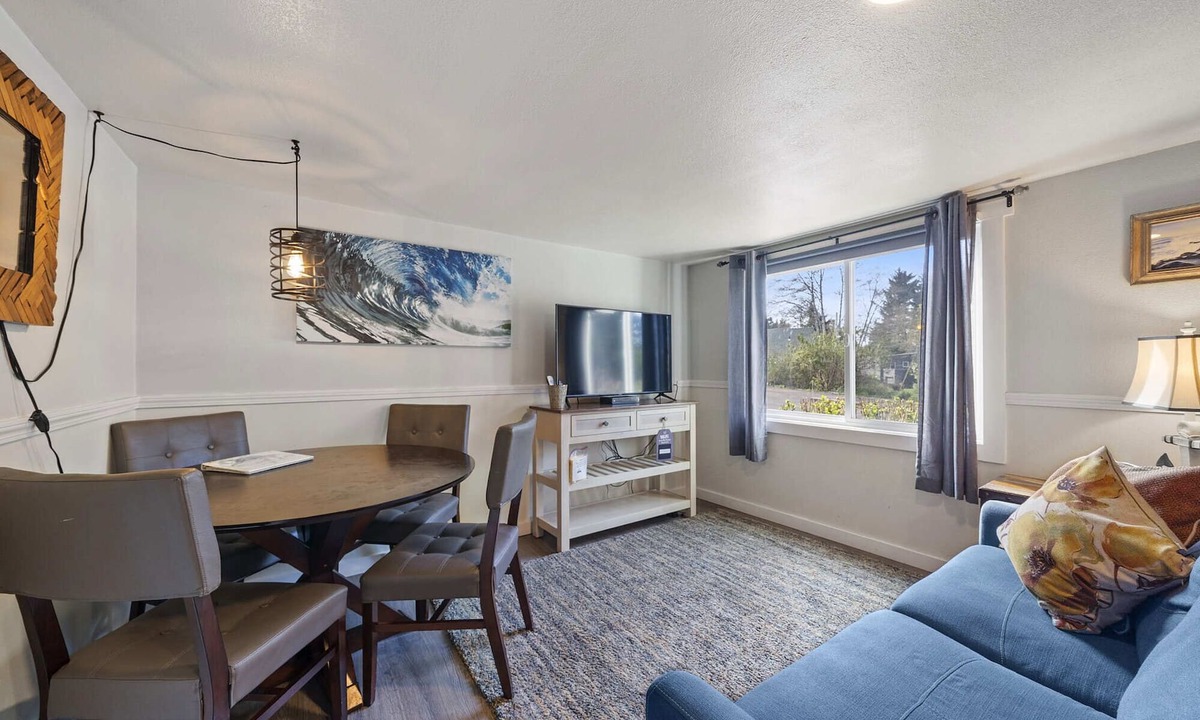 Netarts Apartment | S4 - Kickin Out - Surf Inn