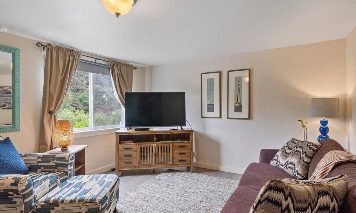 Netarts Apartment | S5 - The Drop - Surf Inn