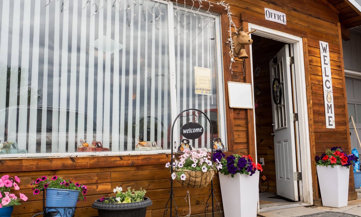 Salmon Hotel | Sacajawea Inn