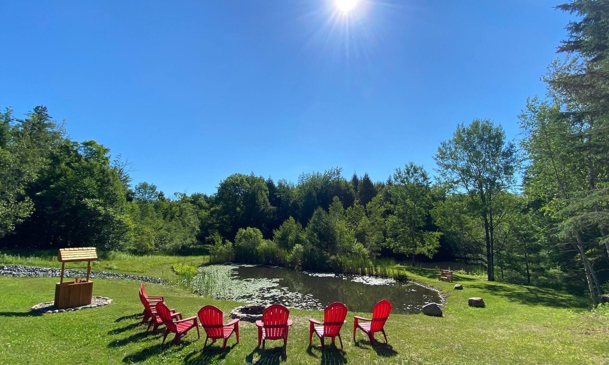 Mayfield House | Sacandaga Lake Getaway-Dog Friendly-50 acres-Private hiking-2 miles to LAKE!