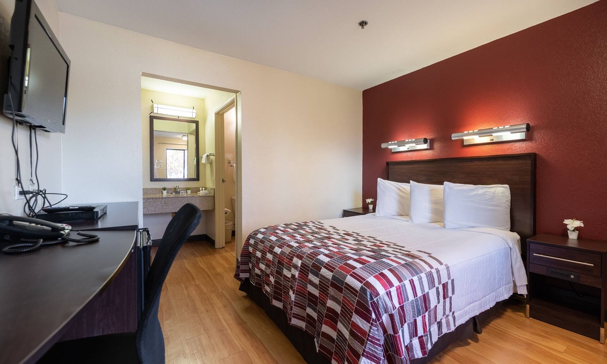 Sacramento Hotel | Sacramento Inn & Suites
