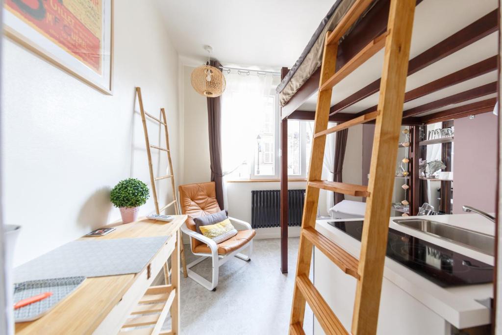 Montmartre Apartment | Sacré Petit Studio in the Coeur of Montmartre