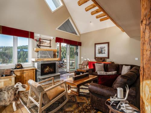 Lost Trails Retreat House | Saddle Ridge F5
