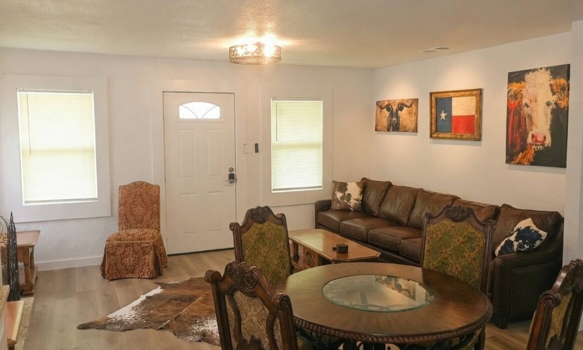 Fort Worth House | Saddle Up at Rodeo Ranch House! Cowboy Vibes, Blocks from the Stockyards Action!