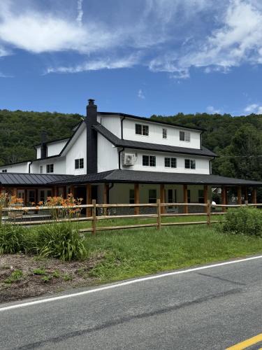 Newfoundland Bed & Breakfast | Saddleview Bed & Breakfast