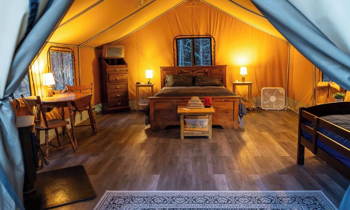Saint Patrick RV Rental | Safari Glamping Tent | Forest Retreat & Hot Tubs!