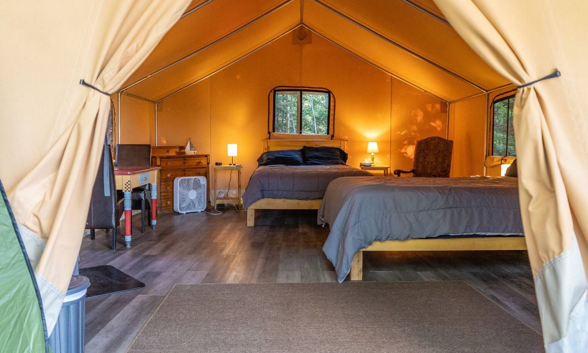 Saint Patrick RV Rental | Safari Glamping Tent | Forest Retreat & Hot Tubs!
