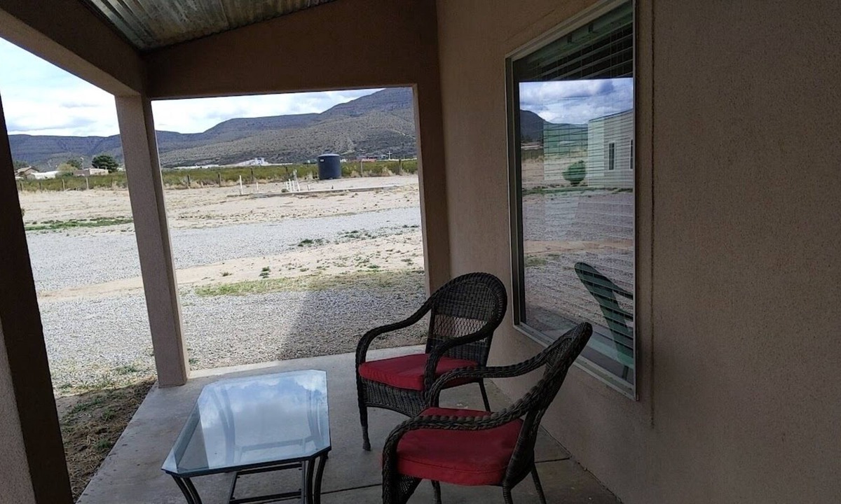 Alamogordo House | Safe and secure. 2 car attached garage 2 bed one bath open spaces.