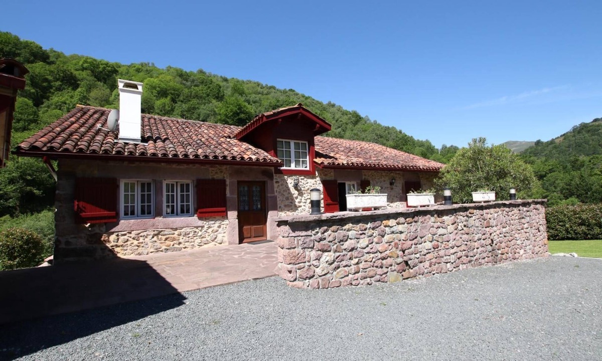 Saint-Etienne-de-Baigorry House | SAGARRA - SAINT-ETIENNE-DE-BAIGORRY