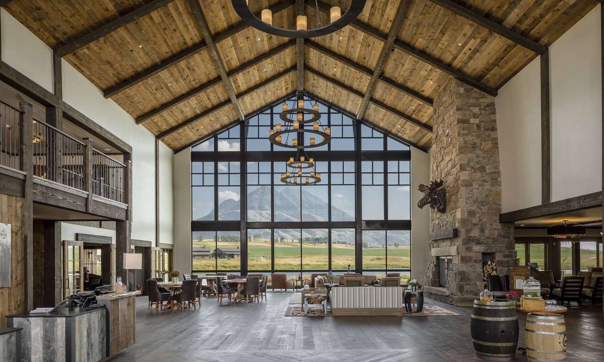 Pray Hotel | Sage Lodge