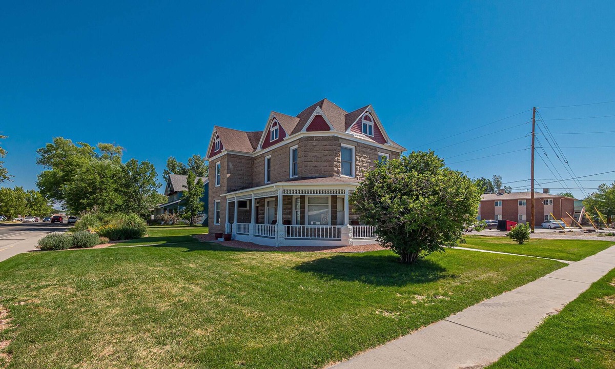 Fruita House | Sagebrush V: Pet Friendly Historical Stay