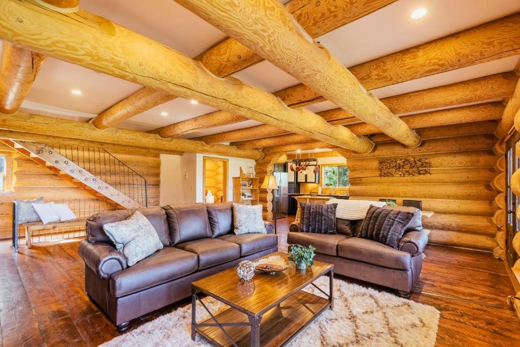 Sagle House | Sagle Sunrise