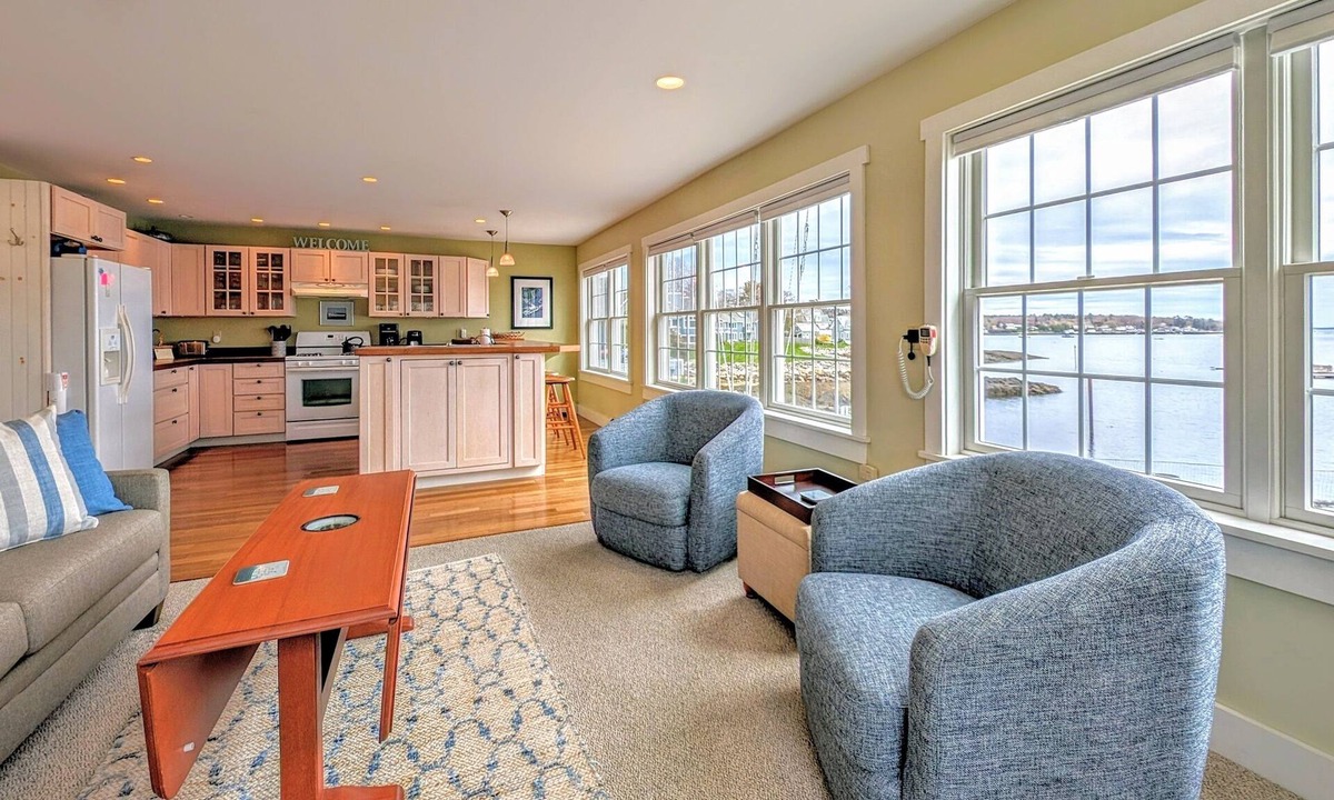 Boothbay Harbor Apartment | Sail Loft: Oceanfront Apartment on a Pier.