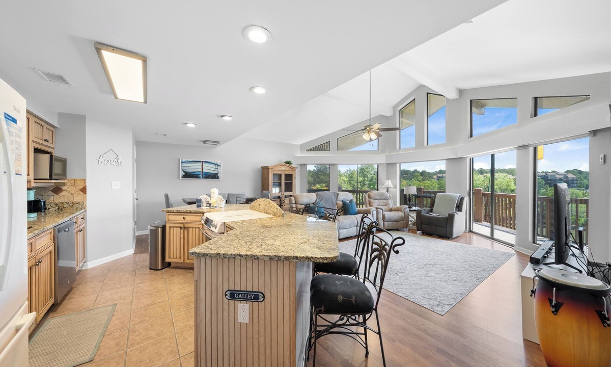 Gulf Shores Condo | Sailboat 201 with Pool