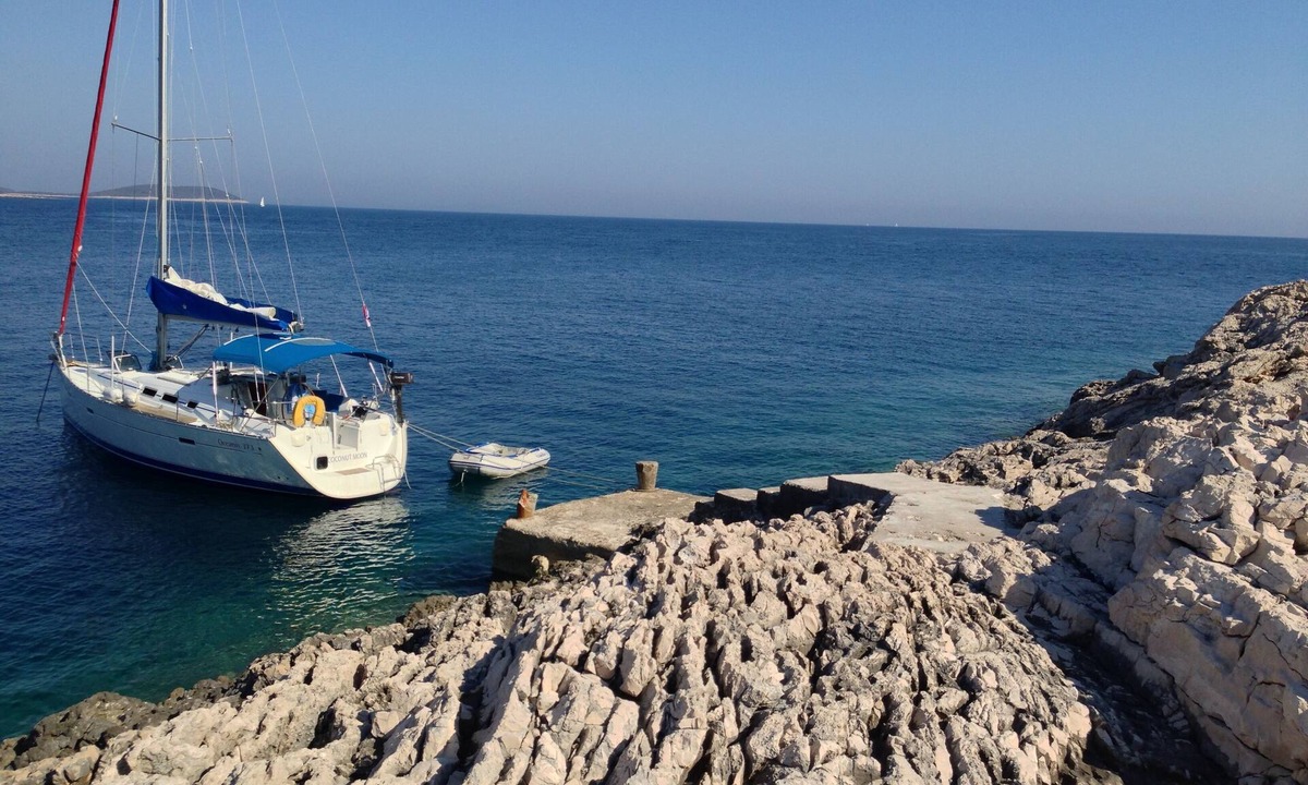 Cove Rogacic Boat Rental | Sailing holiday-be in touch with nature with this unique accommodationnn