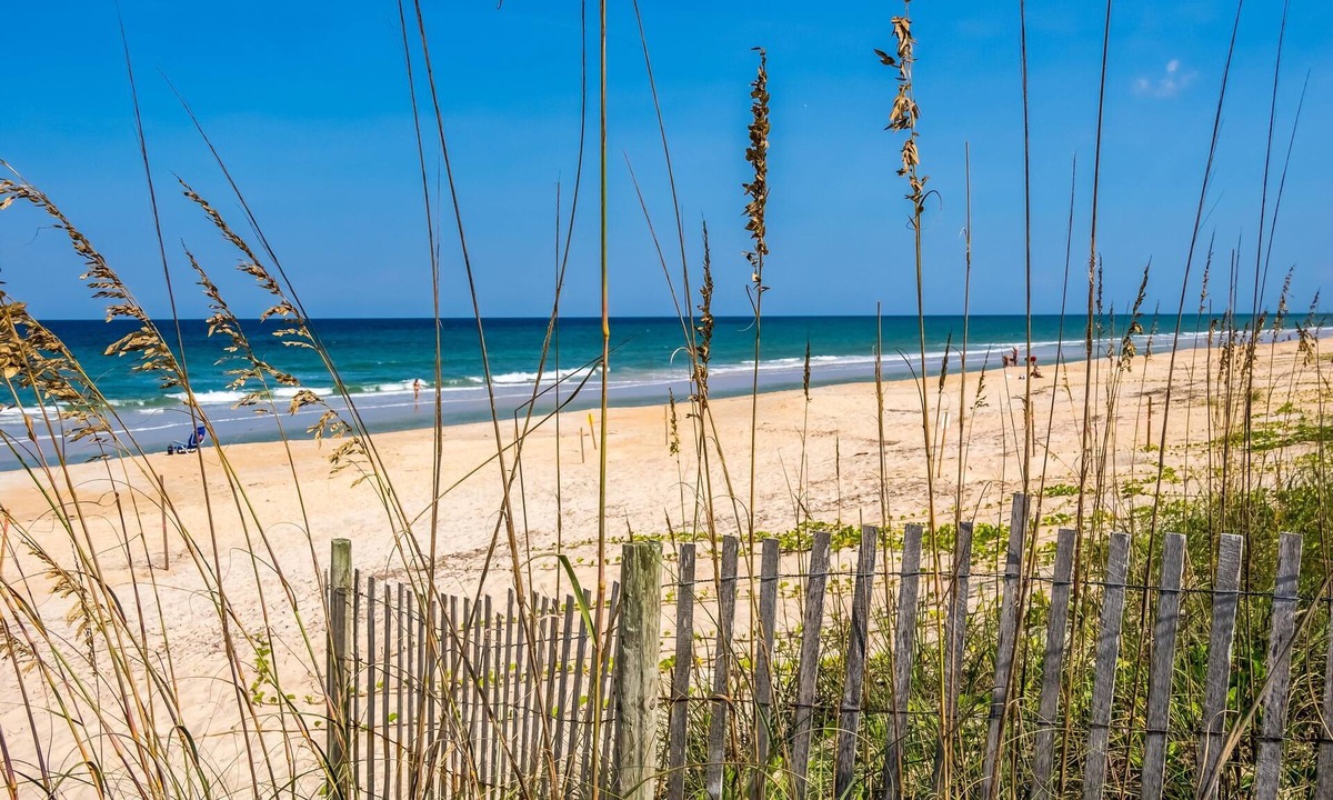 Marineland Acres Cottage | Sailing Mood by Distinctive Beach Rentals