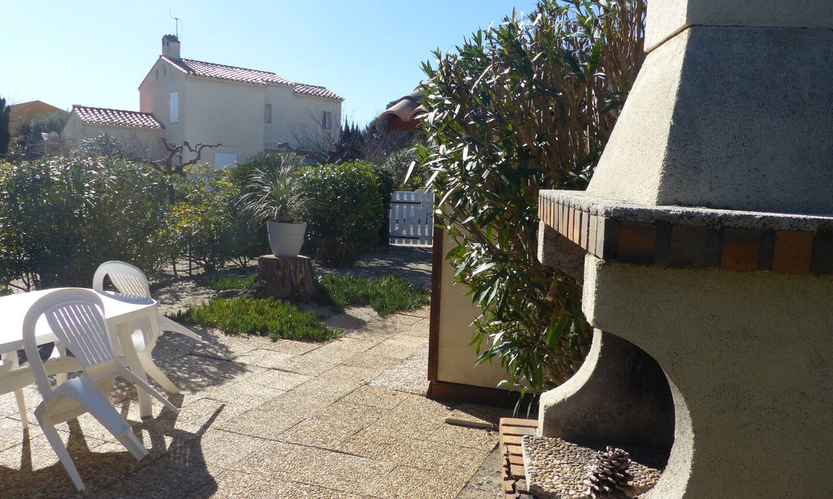 Saint-Cyprien Plage Ski Chalet | SAINT CYPRIEN Air-conditioned holiday home with garden
