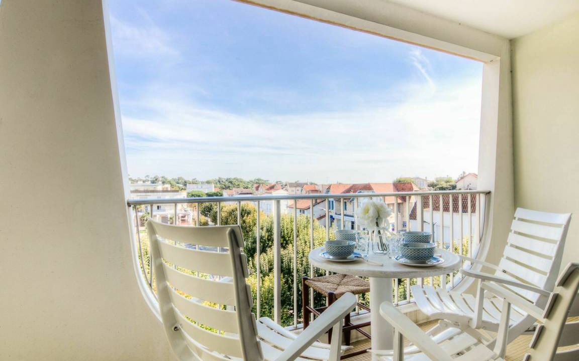 Saint-Palais-sur-Mer Apartment | Saint Palais 450.5