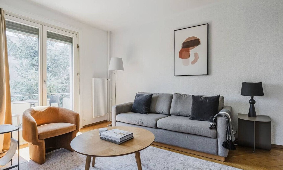 Wipkingen Apartment | Saint Suite · 3-SZ Wohnung inkl. Parkplatz (1. OG)