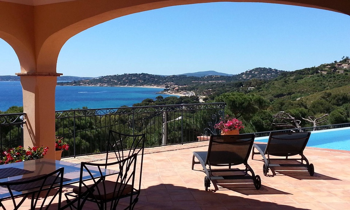 Plage de la Garonnette House | Sainte-Maxime: Panoramic sea view